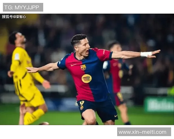 莱万欧冠表现抢眼10场打入12球射手榜领跑金靴稳了